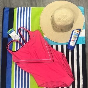 Aqua Sphere Aquafit NWT Coral One-Piece Swimsuit